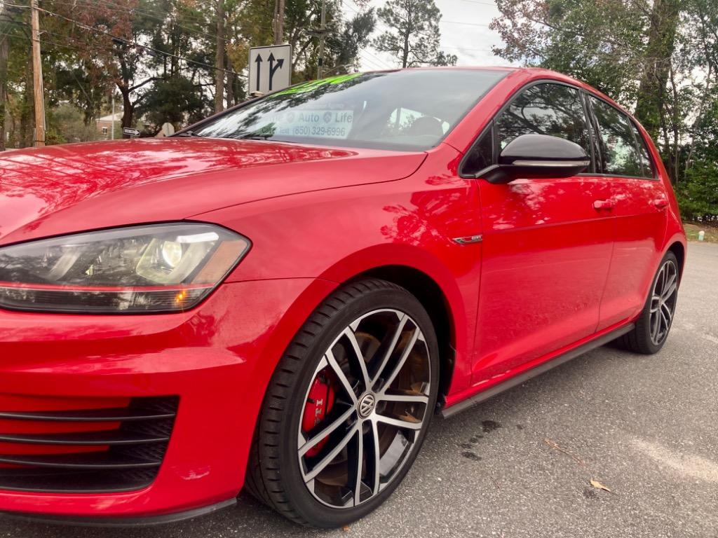 2017 Volkswagen Golf GTI Sport