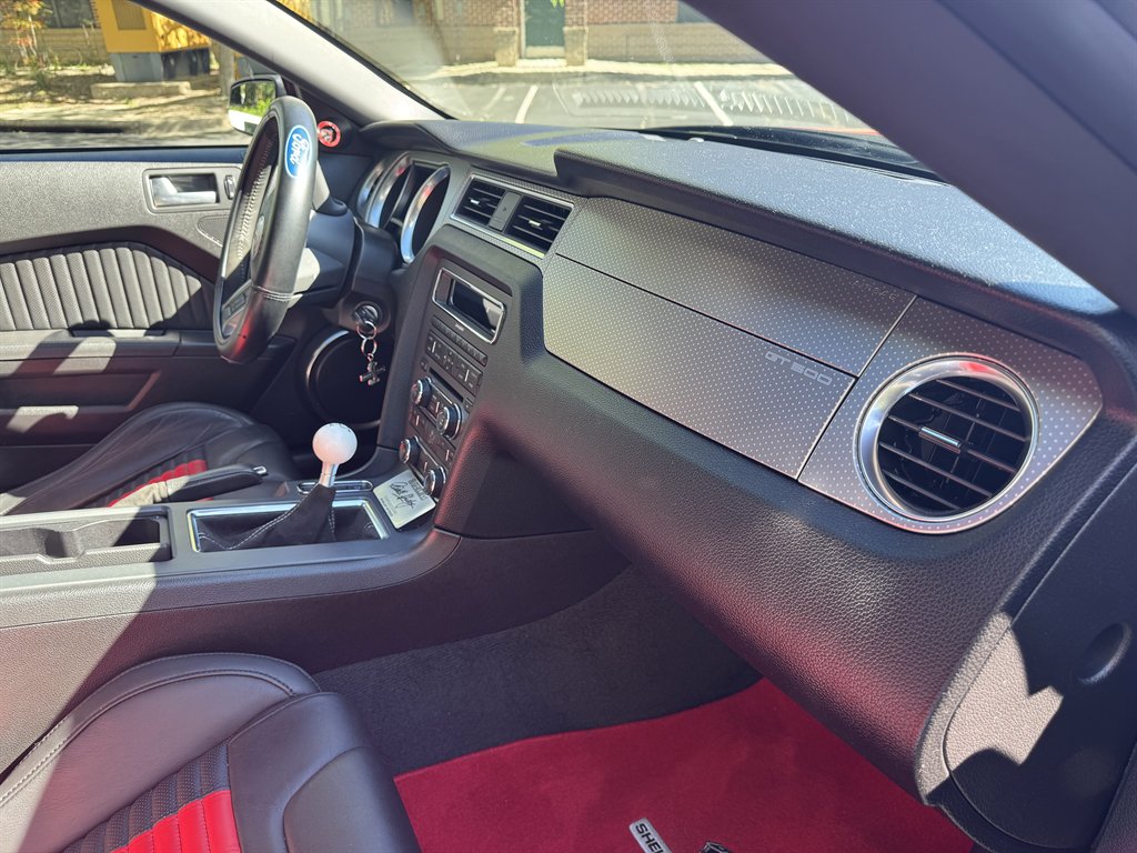 2012 Ford Mustang Shelby GT500 - Photo 16