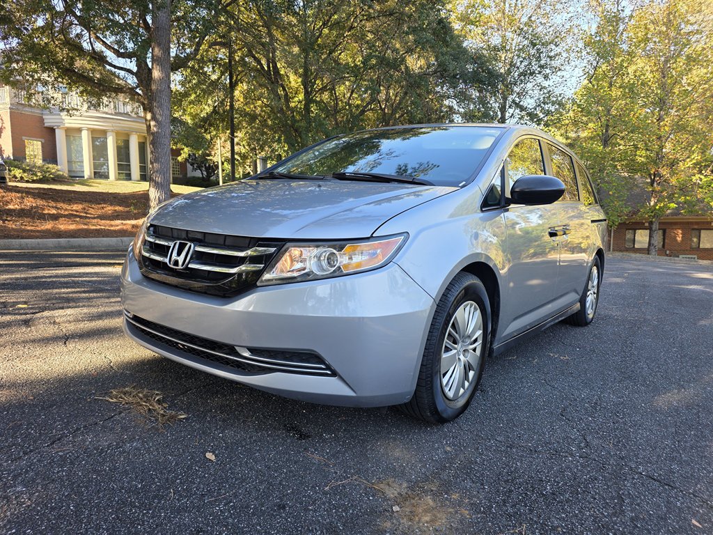 2016 Honda Odyssey LX's photo