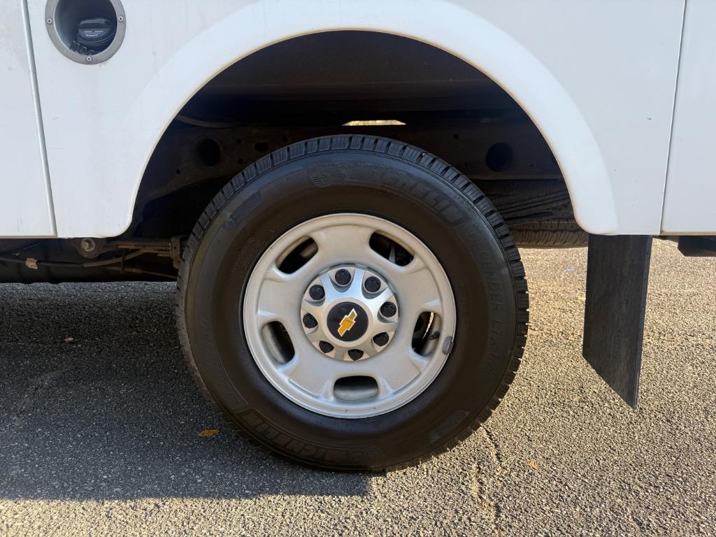 2011 Chevrolet Silverado 2500HD WT - Photo 16
