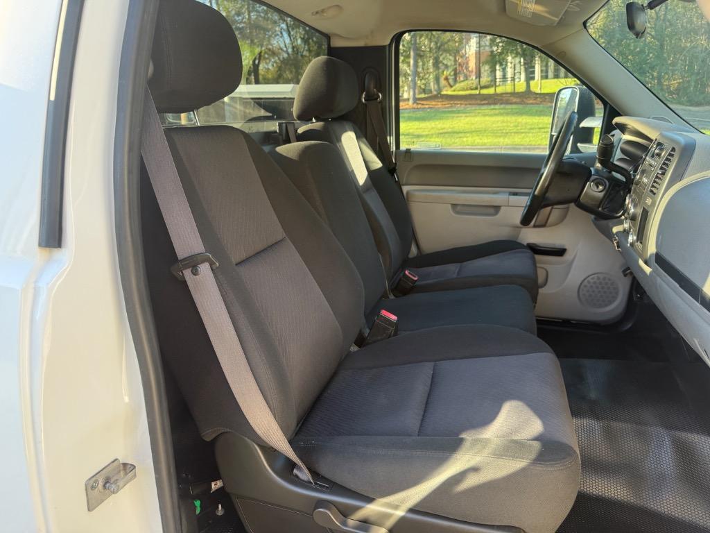 2011 Chevrolet Silverado 2500HD WT - Photo 11