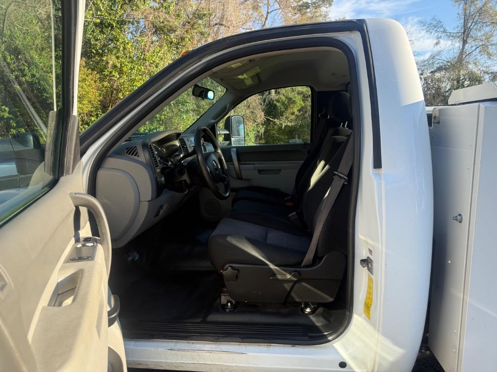 2011 Chevrolet Silverado 2500HD WT - Photo 7